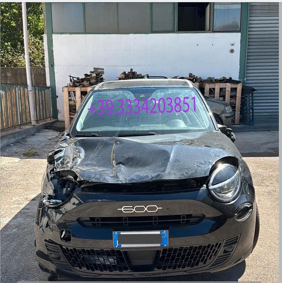 Fiat 600 Turbo 1.2 Hybrid 100 CV DCT MHEV “La Prima”