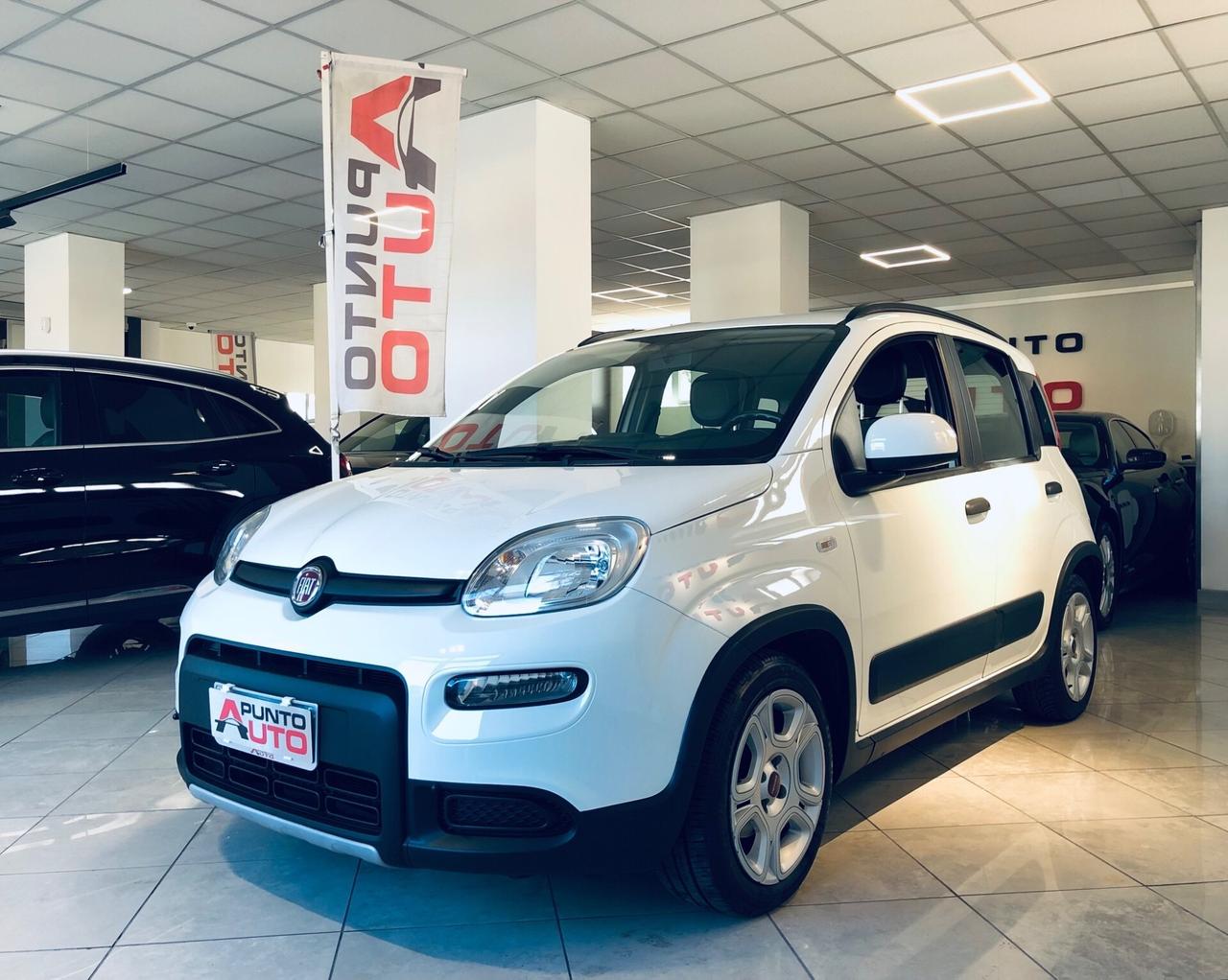 Fiat Panda Hybrid City Life bianca neopante