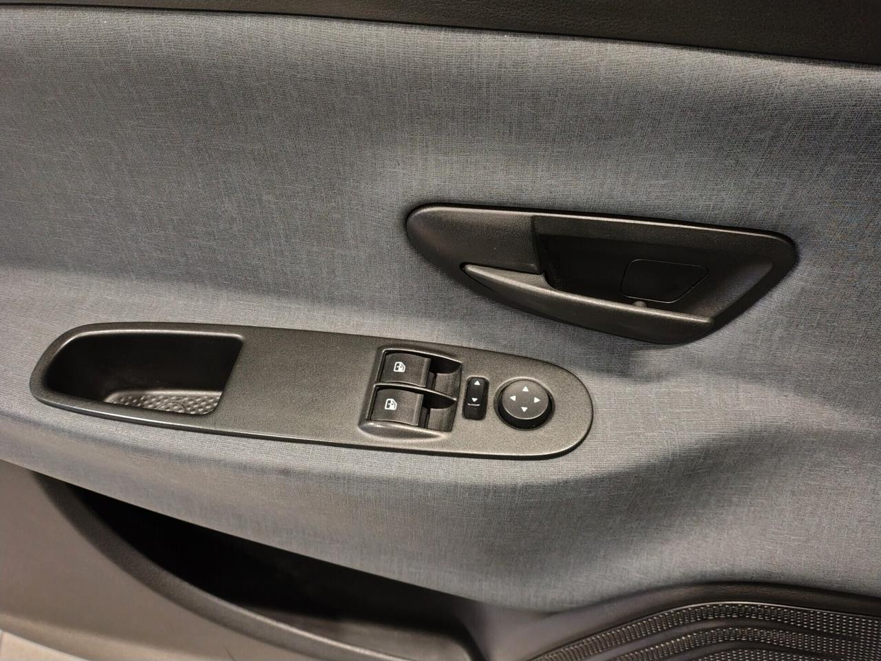 LANCIA YPSILON 1.0 HYBRID OK NEOPATENTATI