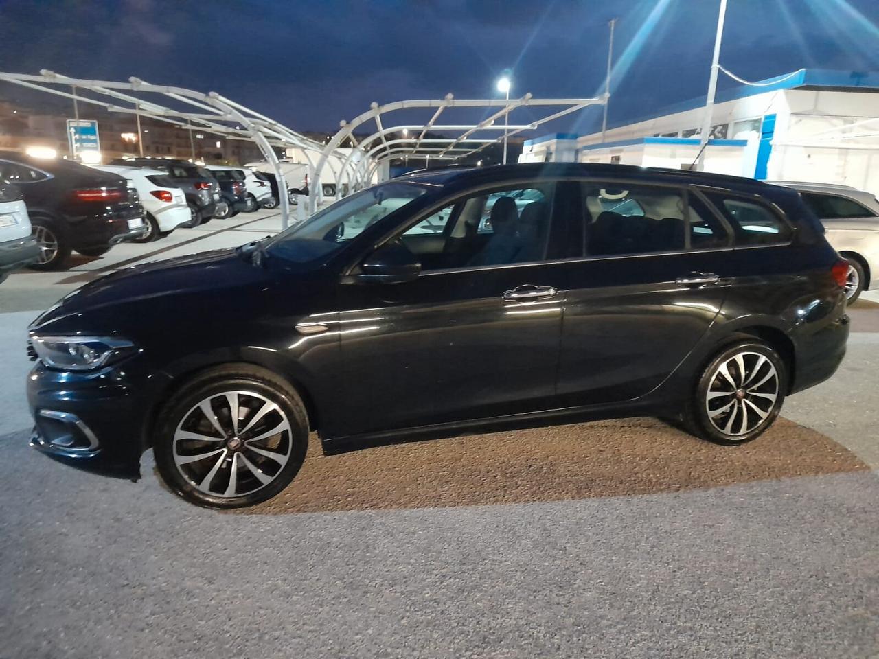 Fiat Tipo 1.3 Mjt S&S SW Lounge 95cv