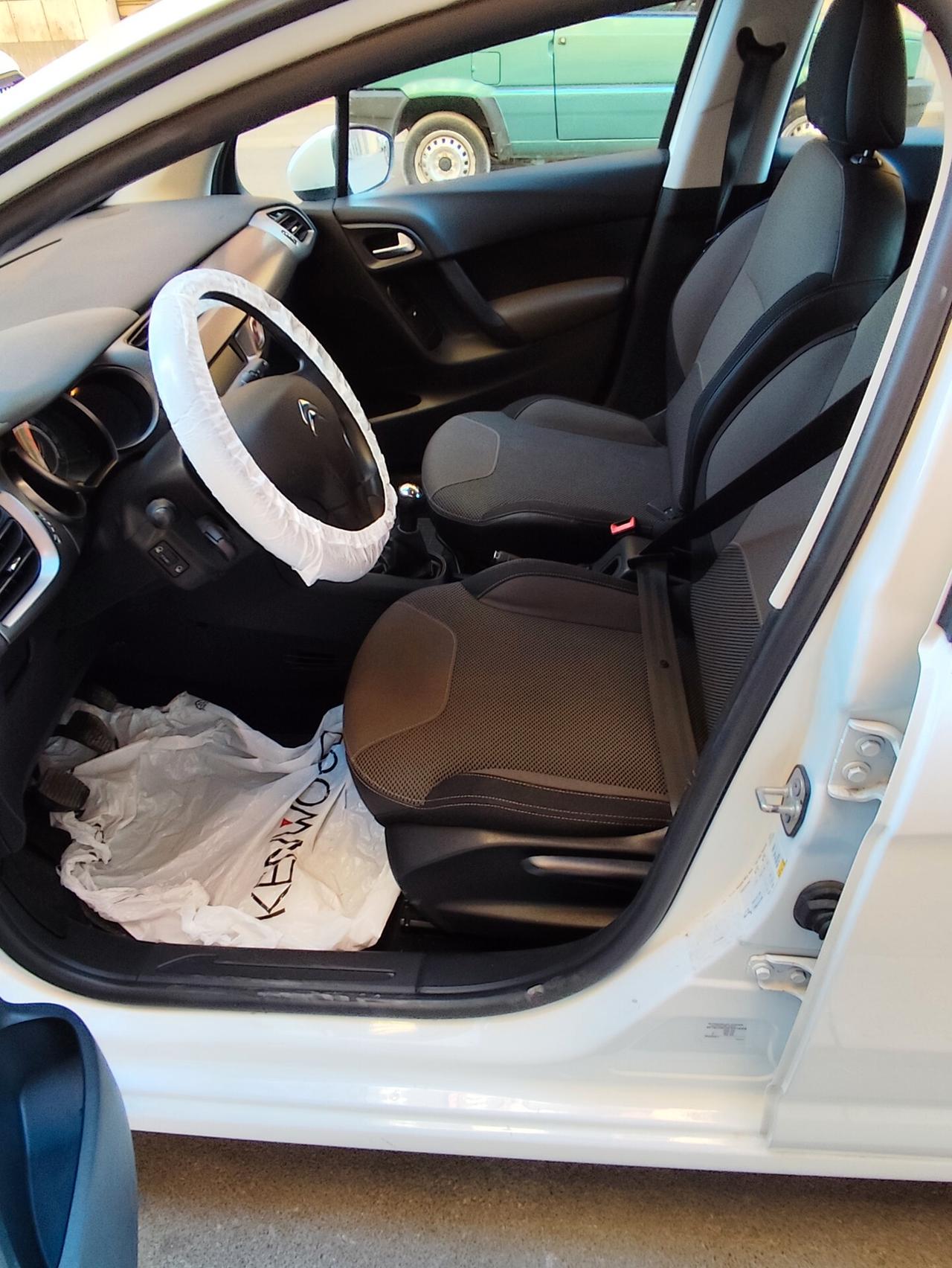 Citroen C3 1.0 2014 Tagliandata con cinghia GARANZIA