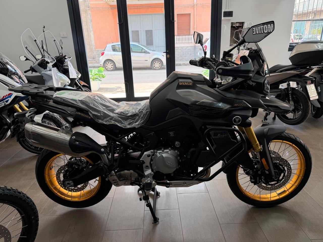 Voge Valico 900 black knight a rate da 100 al mese