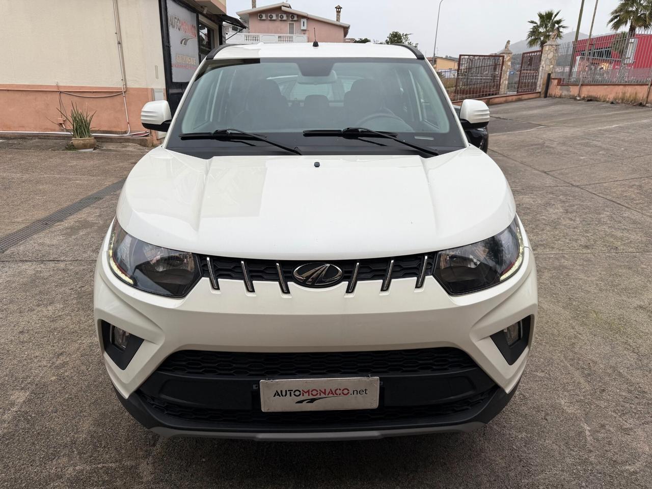 Mahindra KUV100 1.2 VVT K6