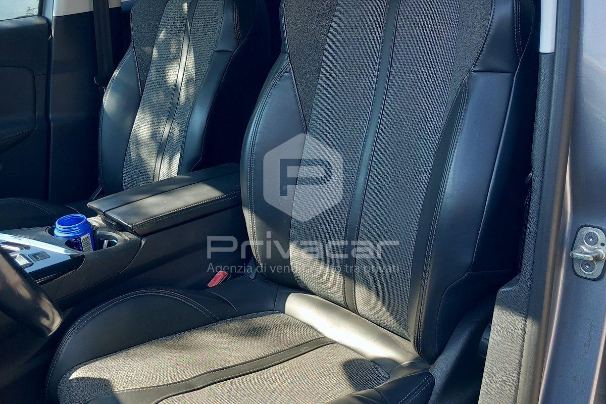 PEUGEOT 3008 BlueHDi 120 S&S EAT6 Allure