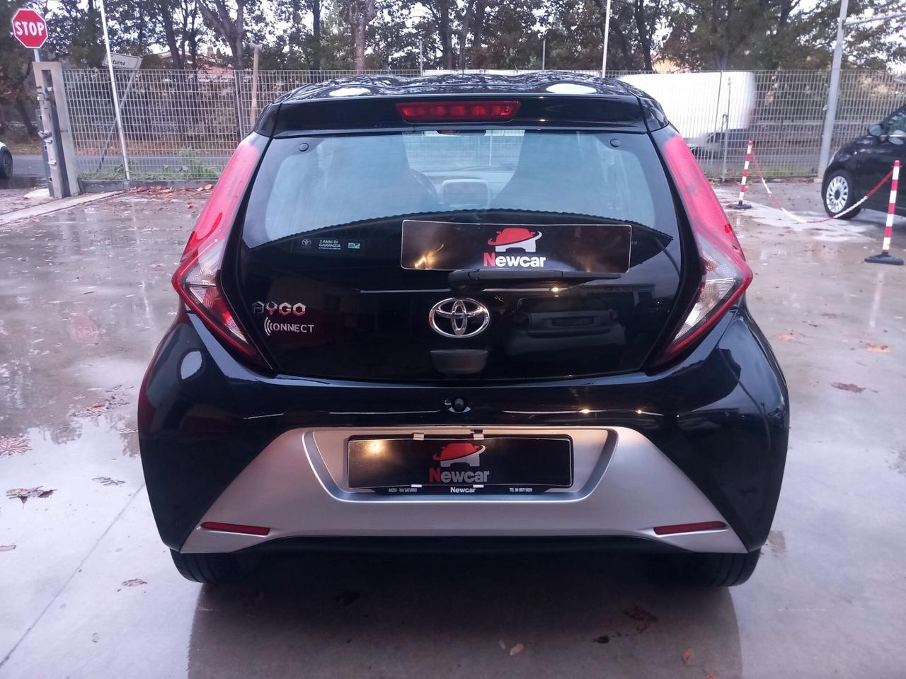 Toyota Aygo 1.0 VVT-i 72 CV 5 porte x-play MMT