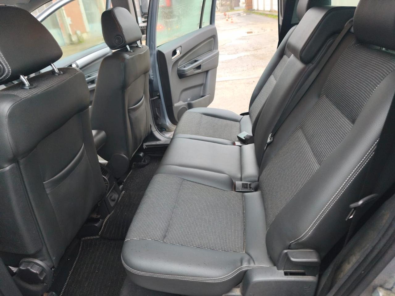 Opel Zafira 2006----1.6 Benzina 7 Posti