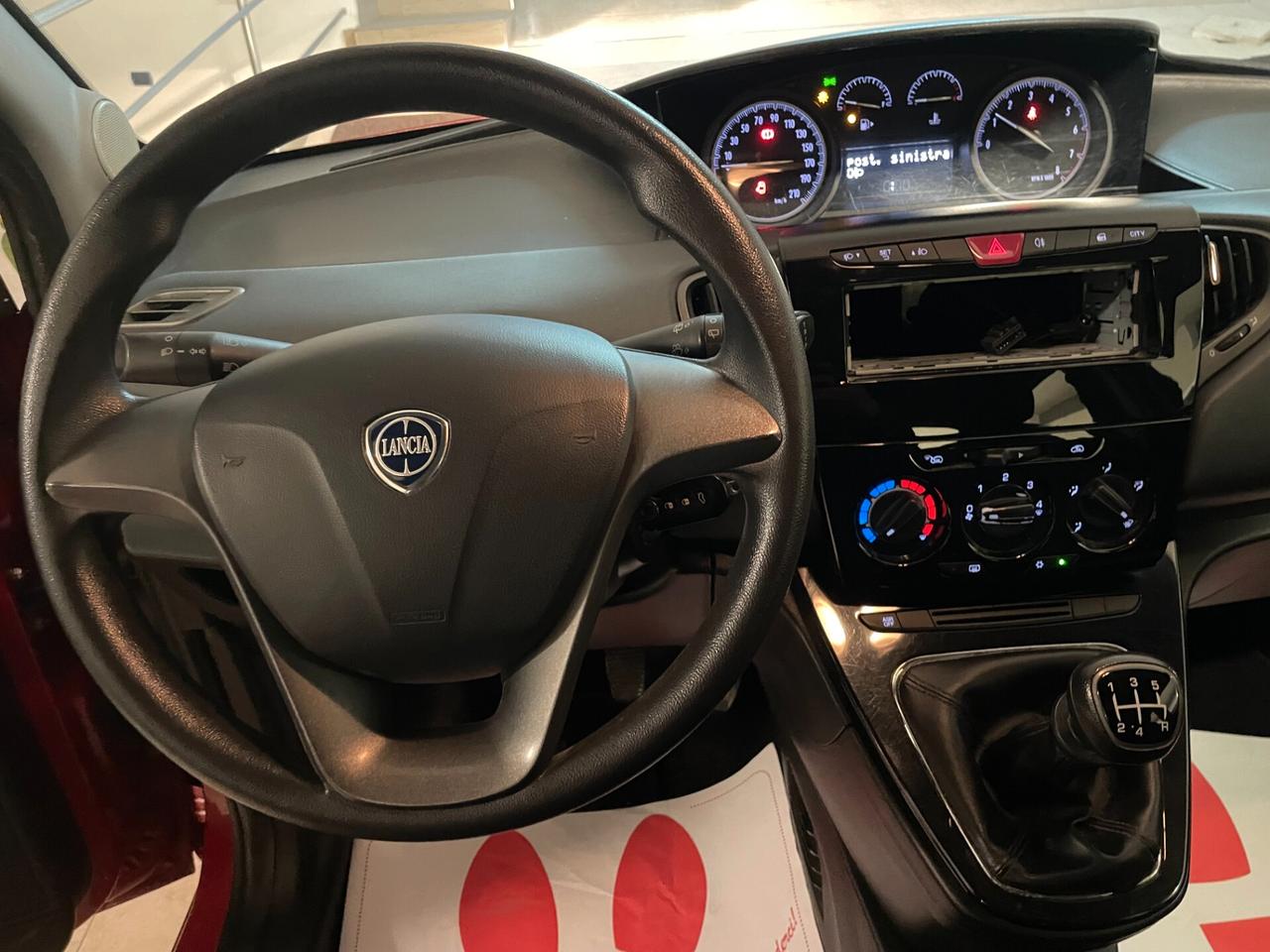 Lancia Y Ypsilon 1.2 Silver Tagliandata Distribuzione Neopatentati