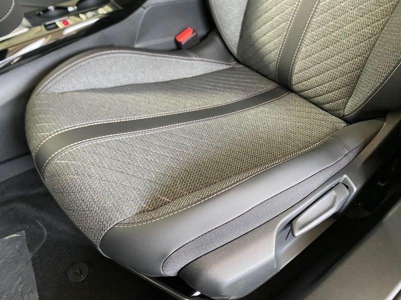 Peugeot 2008 2008 Hybrid 145 e-DCS6 Allure