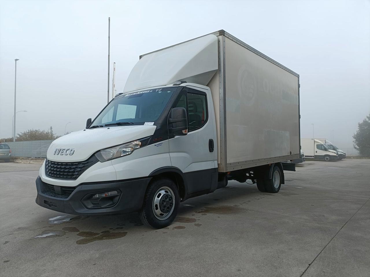 Iveco Daily 35C16 2.3 FURGONE BOX