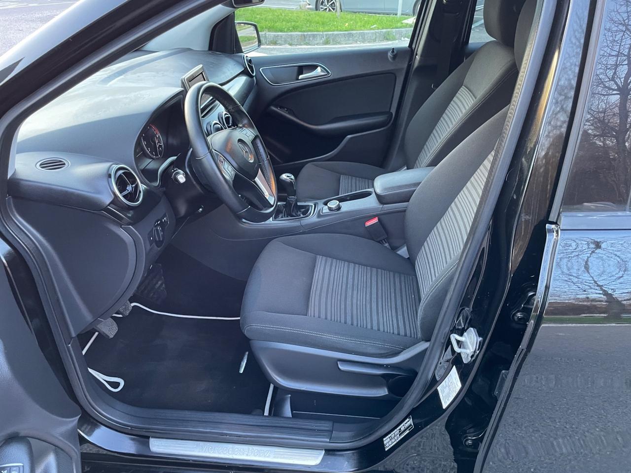 Mercedes-benz B 180 Premium * SOLO 87000 Km