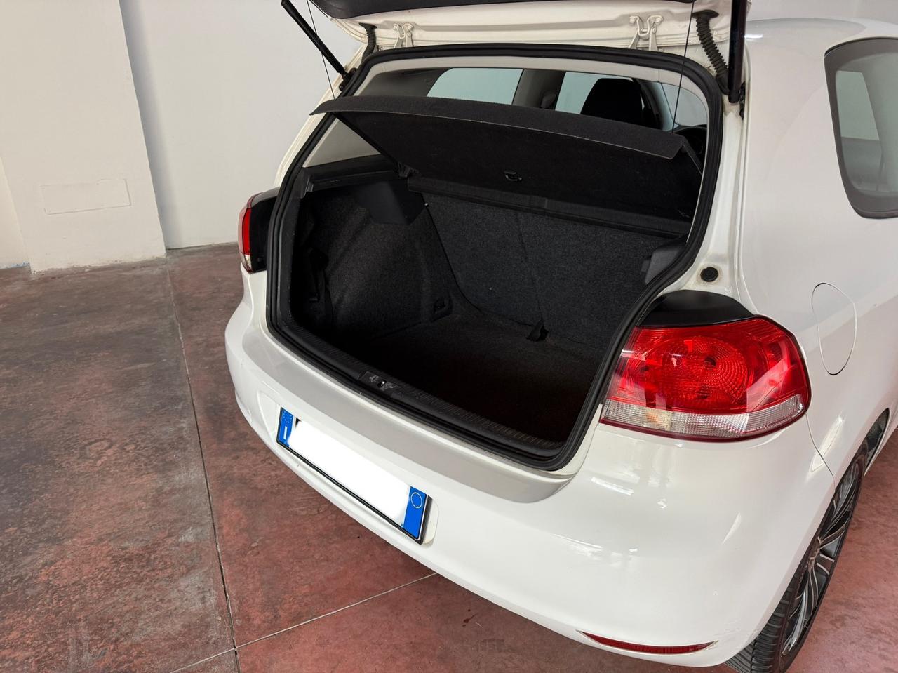 Volkswagen Golf 1.6 TDI DPF DSG 3p. Highline