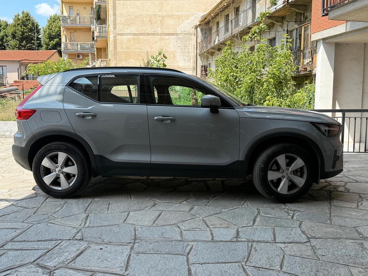 Volvo XC40 B3 automatico Plus Dark