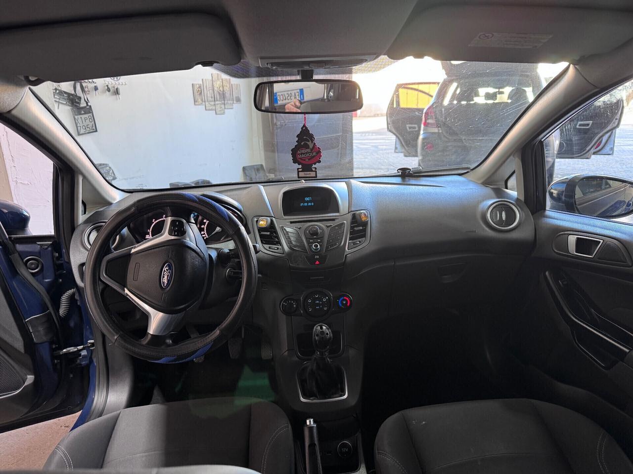 Ford Fiesta 1.5 TDCi 75CV 5 porte Titanium