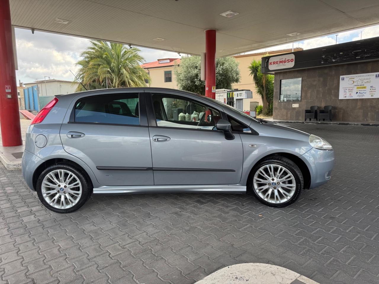 Fiat Grande Punto 1.4 Starjet 16V 5 porte Sport