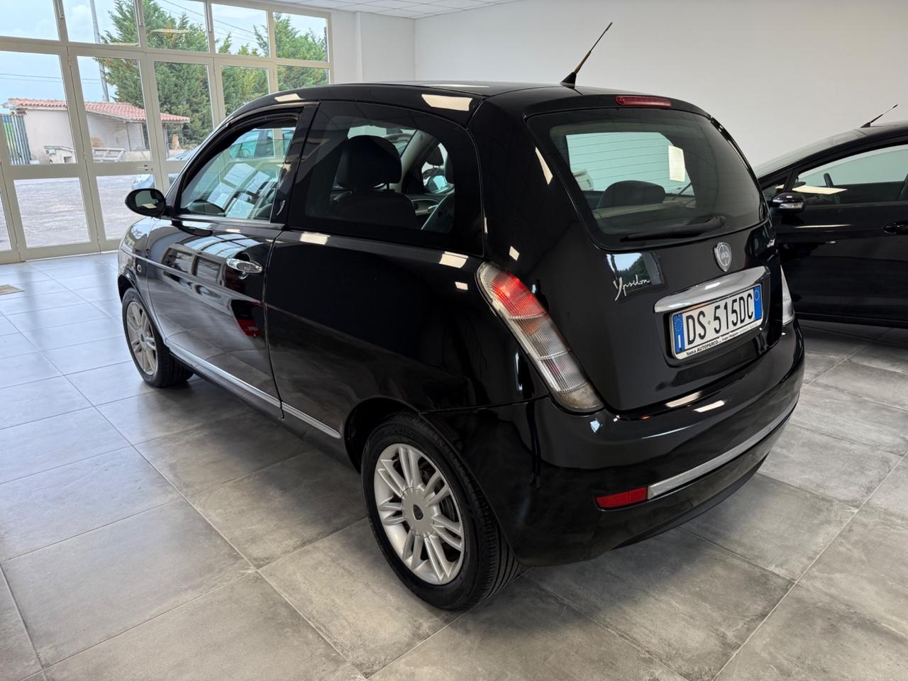 Lancia Ypsilon 1.2 Platino