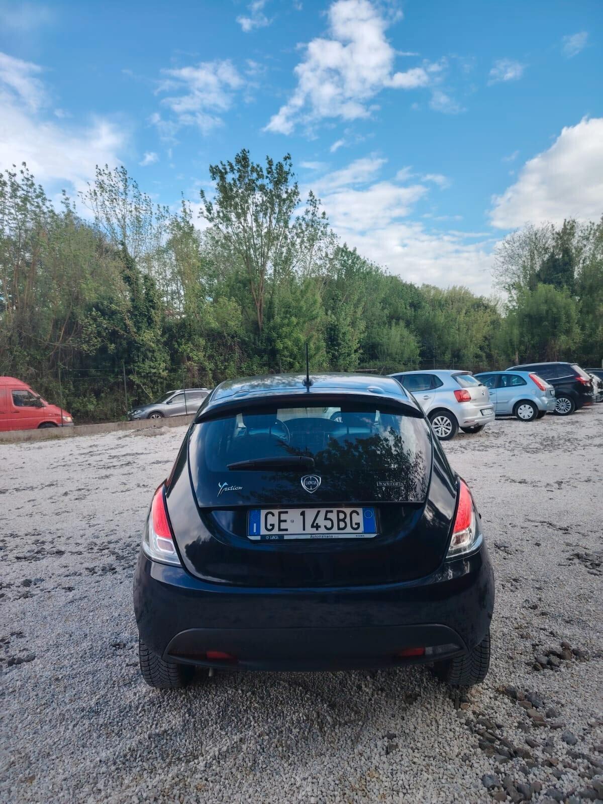 Lancia Ypsilon 1.0 FireFly 5 porte S&S Hybrid Ecochic Gold