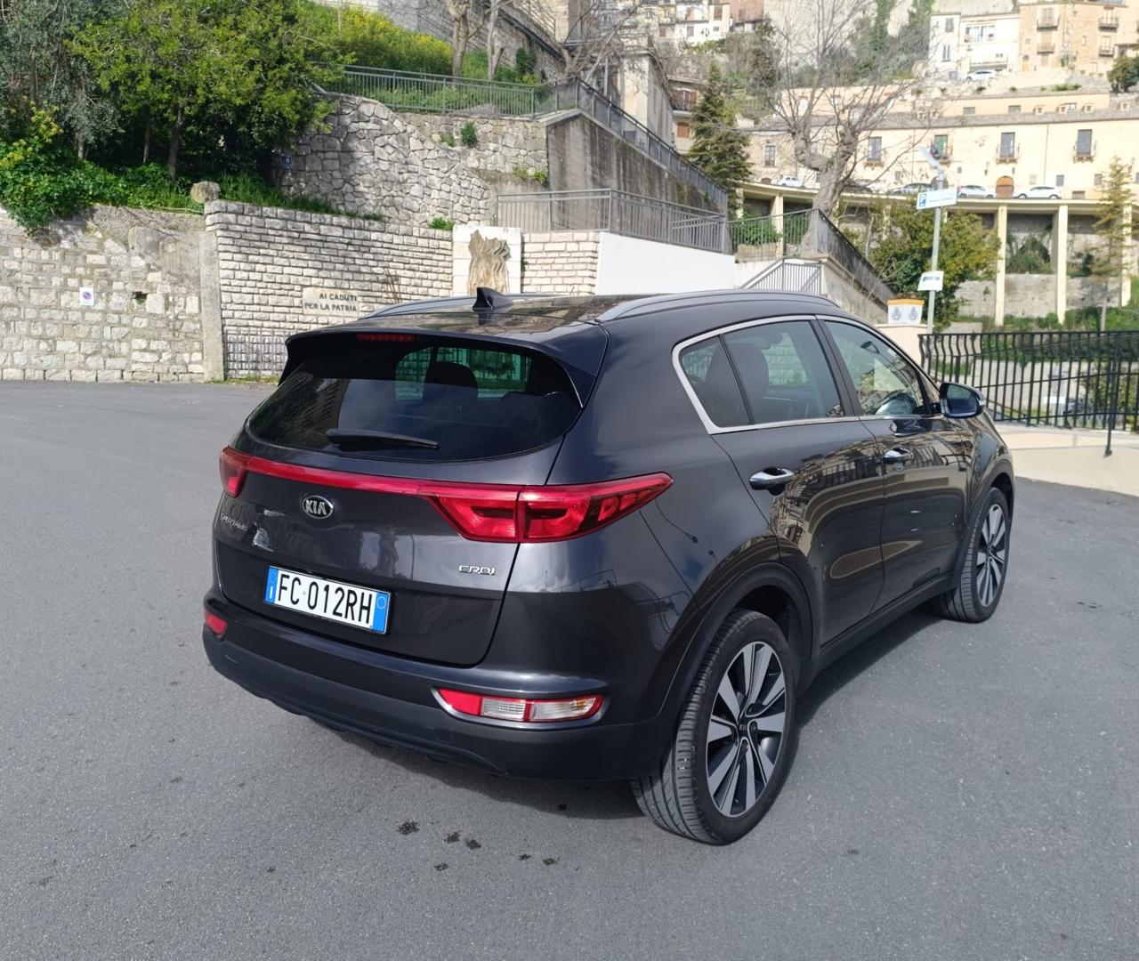 Kia Sportage 1.7 CRDI VGT 2WD high tech