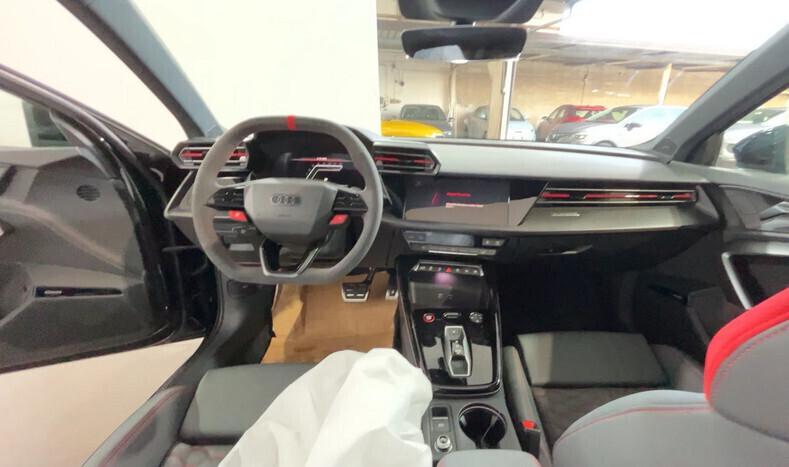 RS3 Sportback 2.5tfsi quattro 400cv KM0