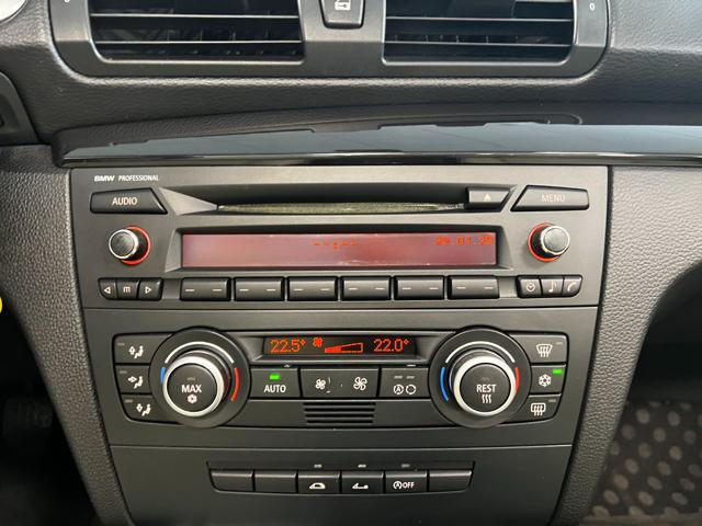 BMW 120 i Cabrio Futura / PELLE / 18" / CLIMA