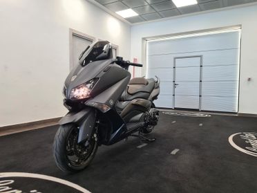 YAMAHA T-MAX 530