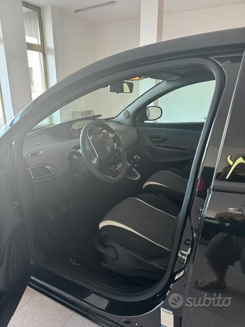 Lancia ypsilon.1.2 Elefantino 86.700