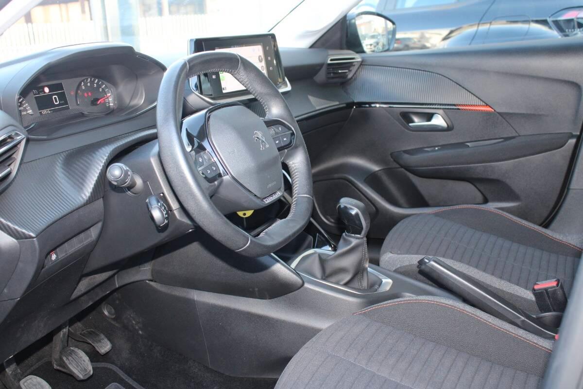 Peugeot 208 1.2 puretech Active s&s 75cv con Navi e CarPlay