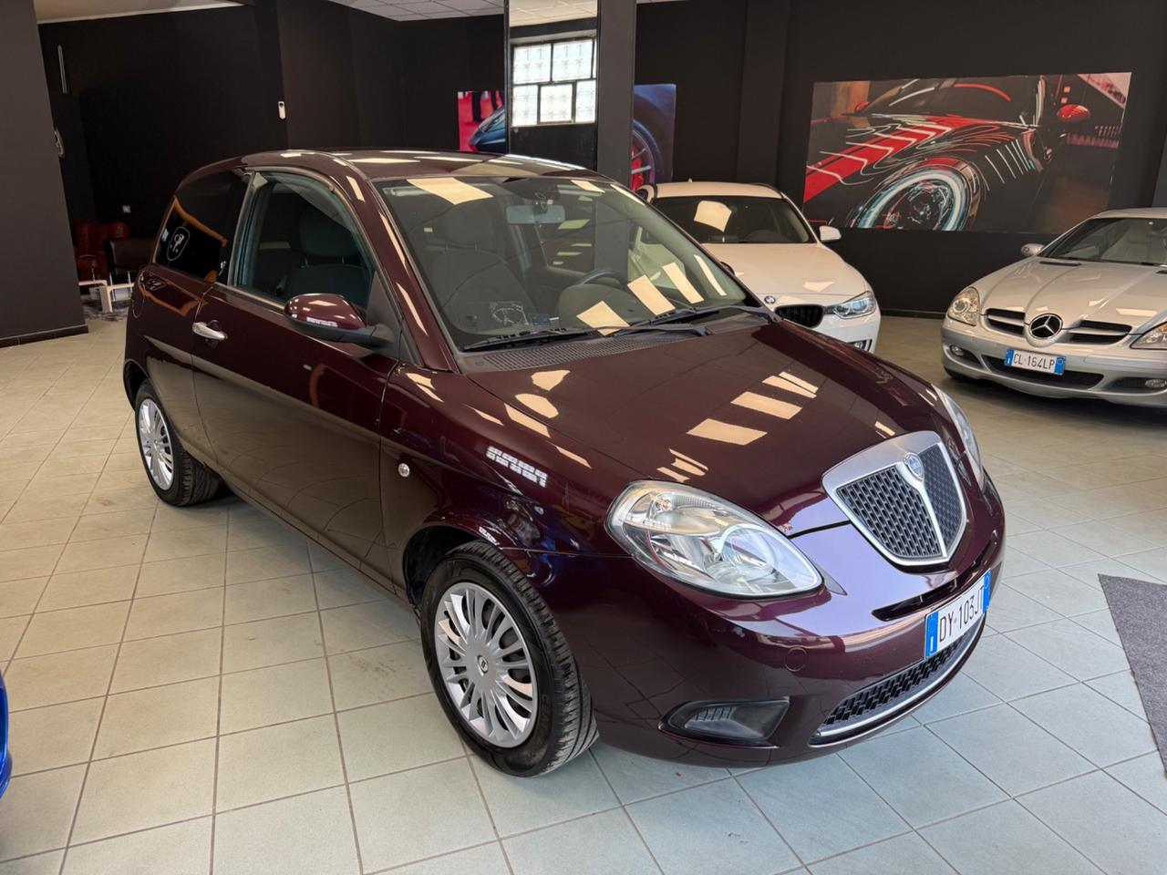 Lancia Ypsilon 1.3 MJT 75 CV Argento