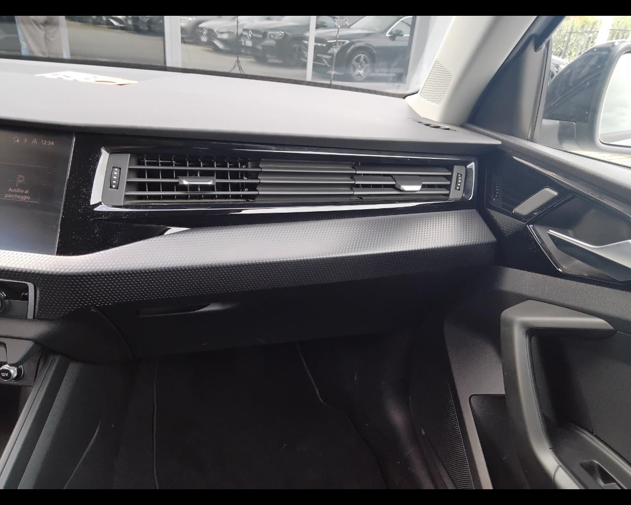 AUDI A1 II 2022 allstreet - A1 allstreet 30 1.0 tfsi Identity Con