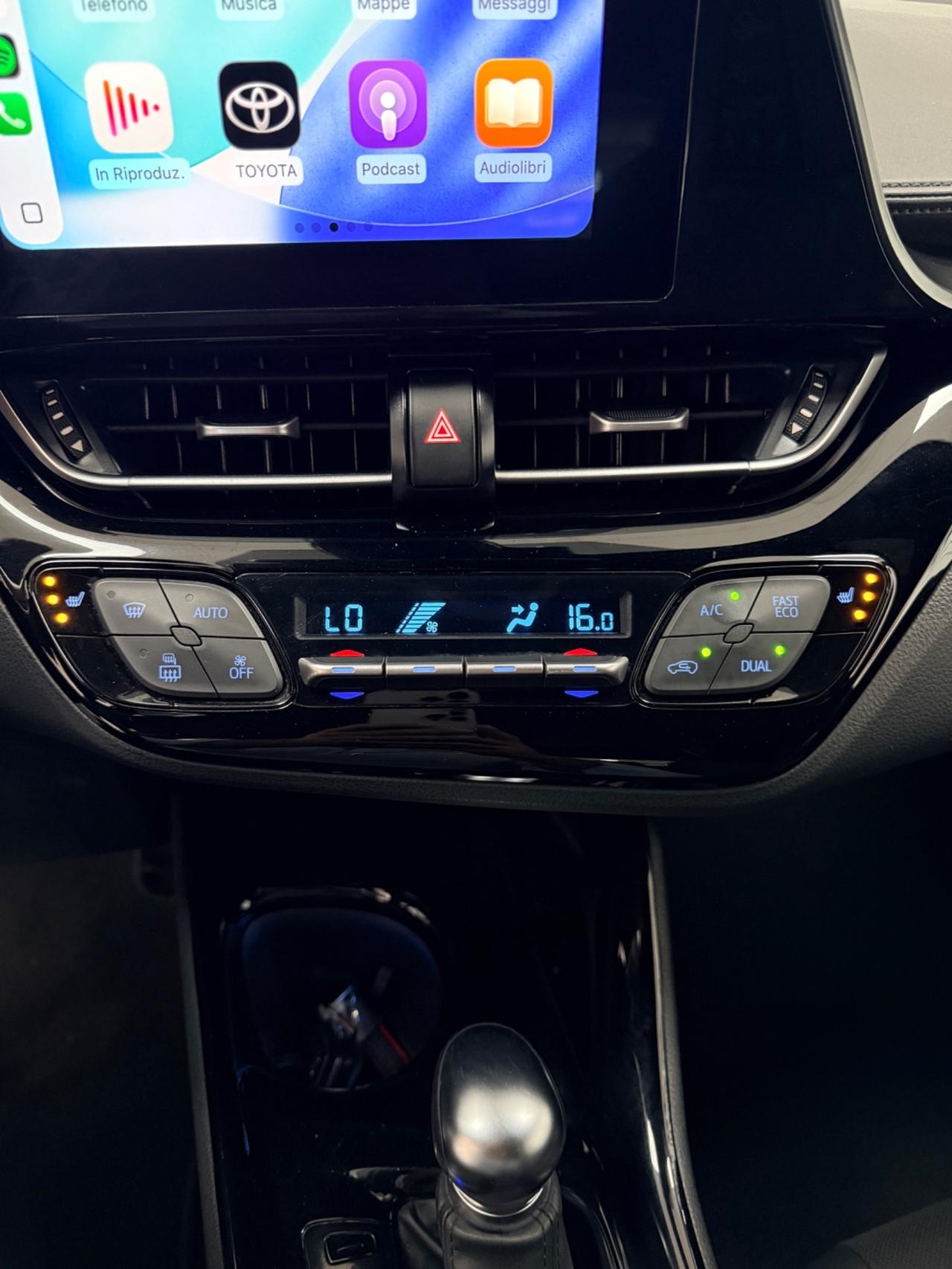 Toyota C-HR 1.8 Hybrid E-CVT 98cv Lounge 07/2022 Neopatentati