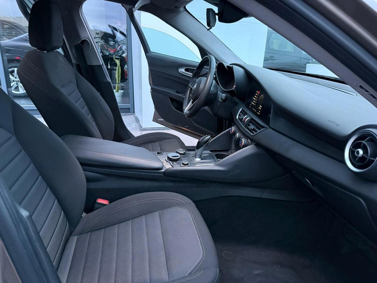 Alfa Romeo Giulia 2.2 Turbodiesel 160 CV AT8 Business