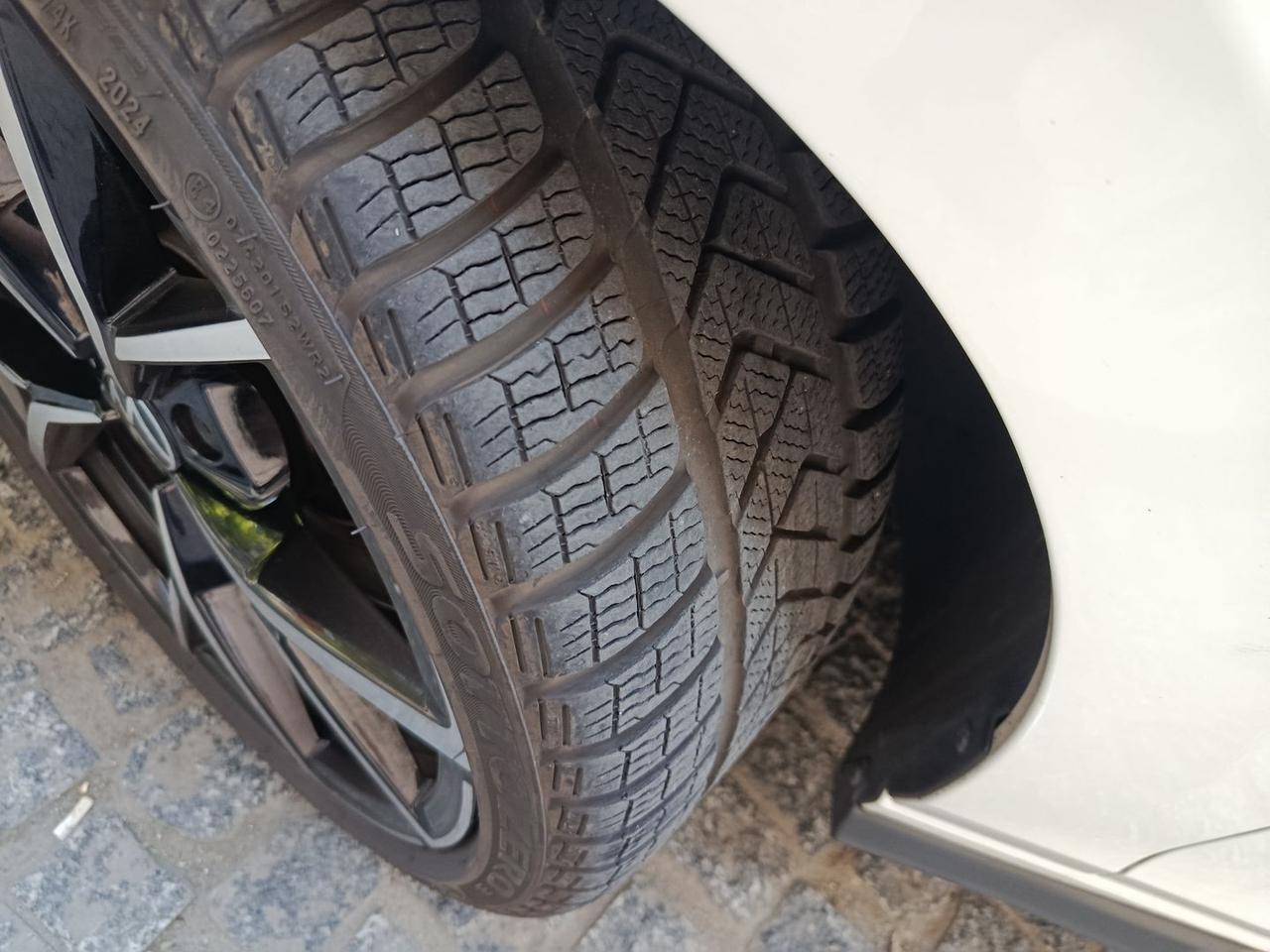 Volkswagen Golf Ultimate 2.0 TSI GTI #10337