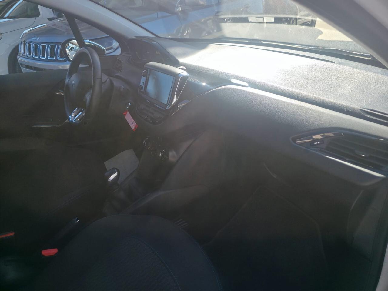 Peugeot 208 PureTech 82 Stop&Start 5 porte Signature