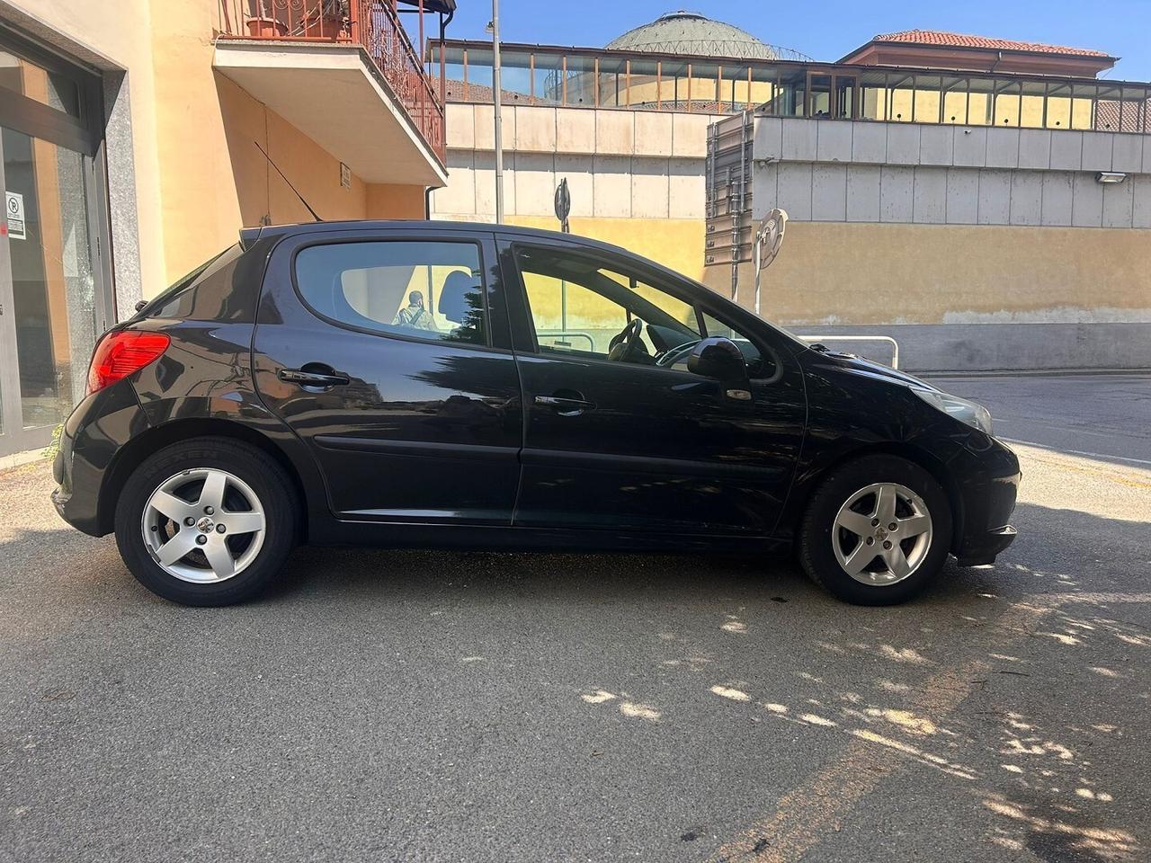 Peugeot 207 43.000km unico proprietario