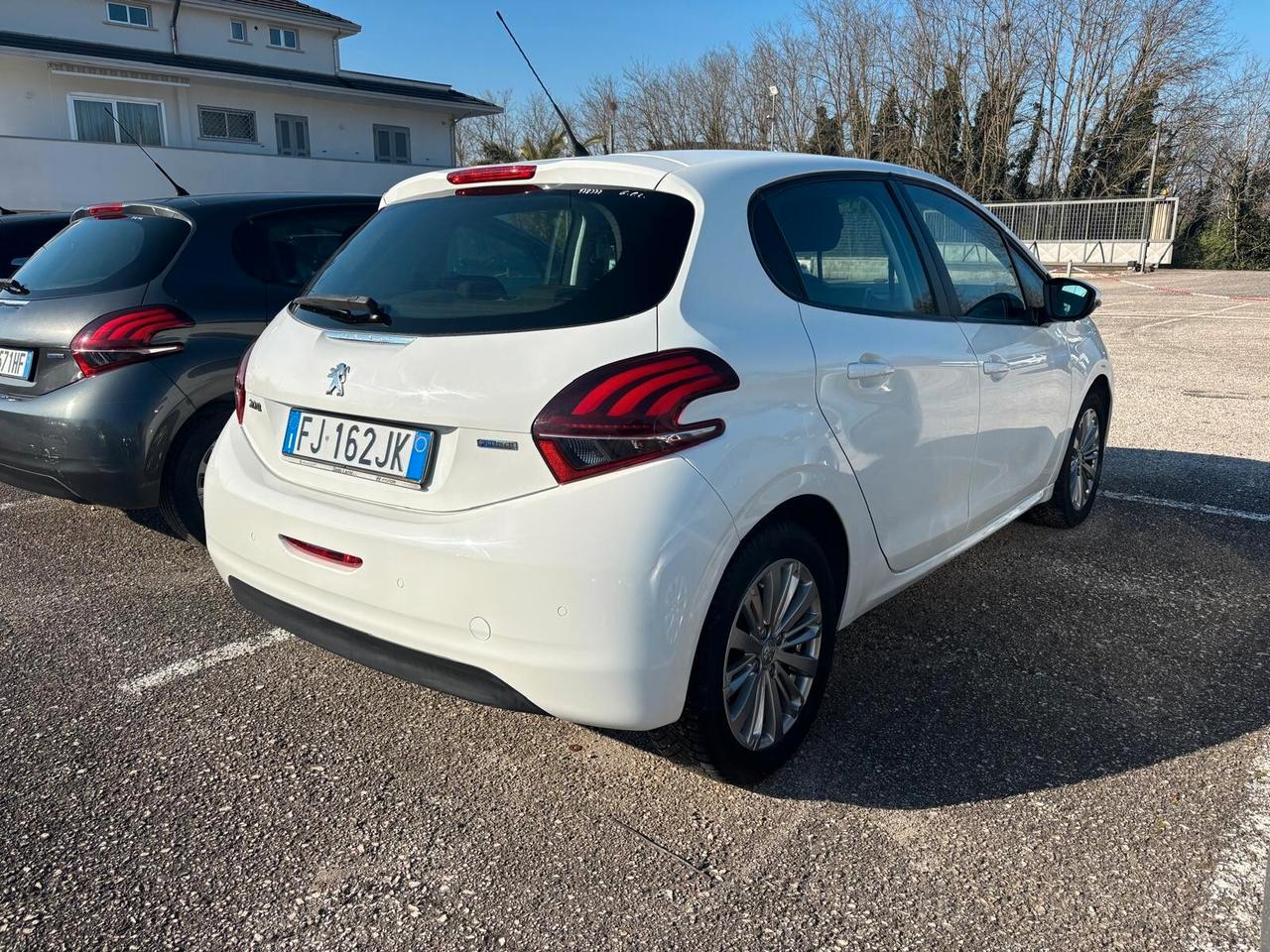 Peugeot 208 ALLURE 1.2 GPL 5 porte - 2017
