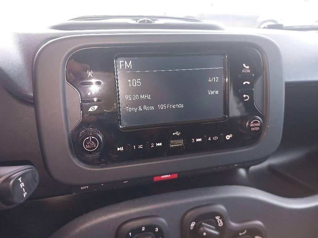 Fiat Panda 1.0 FireFly S&S Hybrid KM 18000 MONITOR SENSORI COMANDI VOLANTE GARANZIA