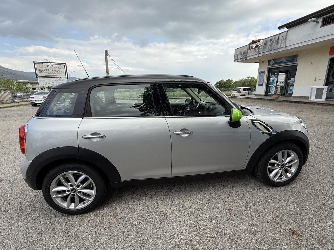 MINI 1.6 COOPER D COUNTRYMAN ADATTA NEOPATENTATI