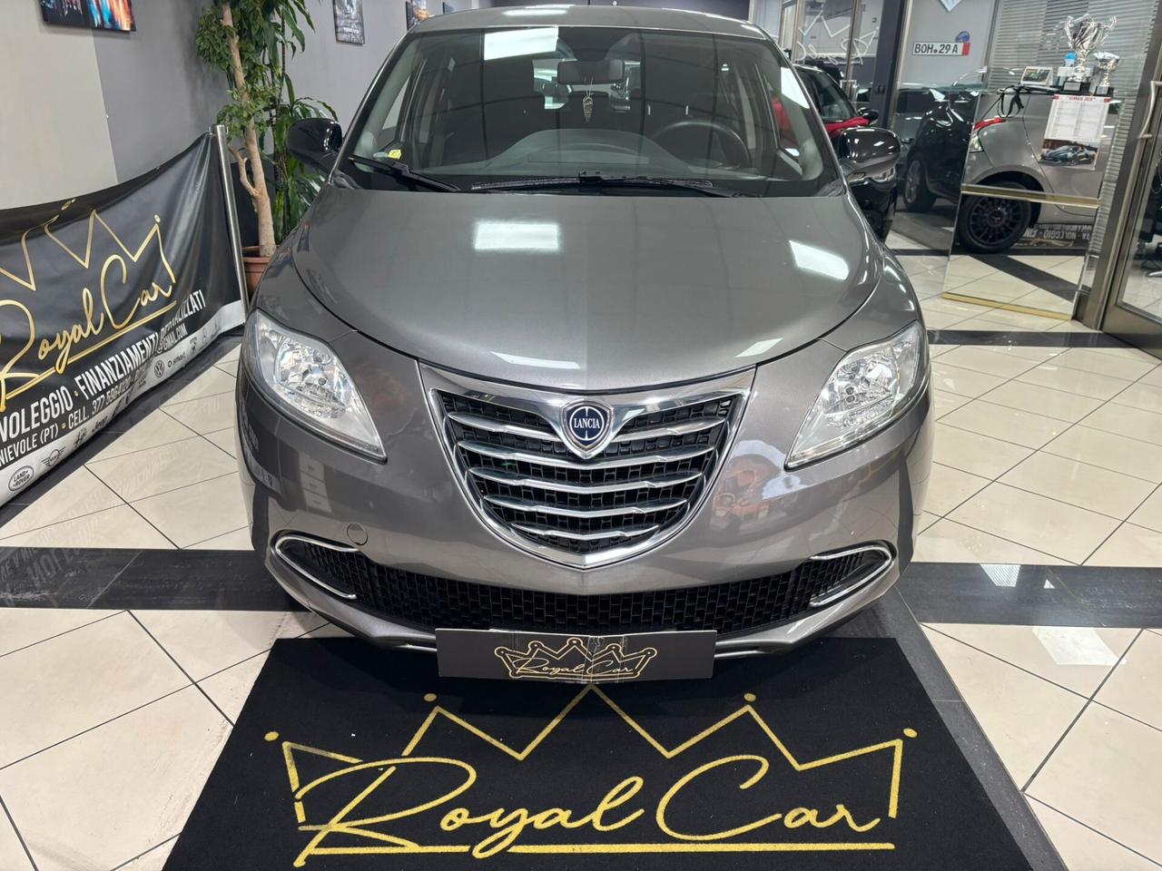 Lancia Ypsilon 1.2 69 CV 5 porte S&S Silver