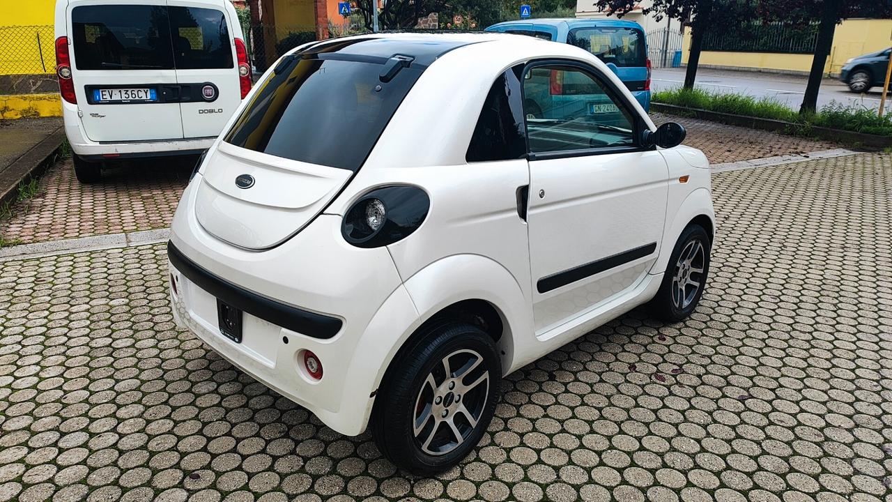 Microcar Due Dué 6 Initial