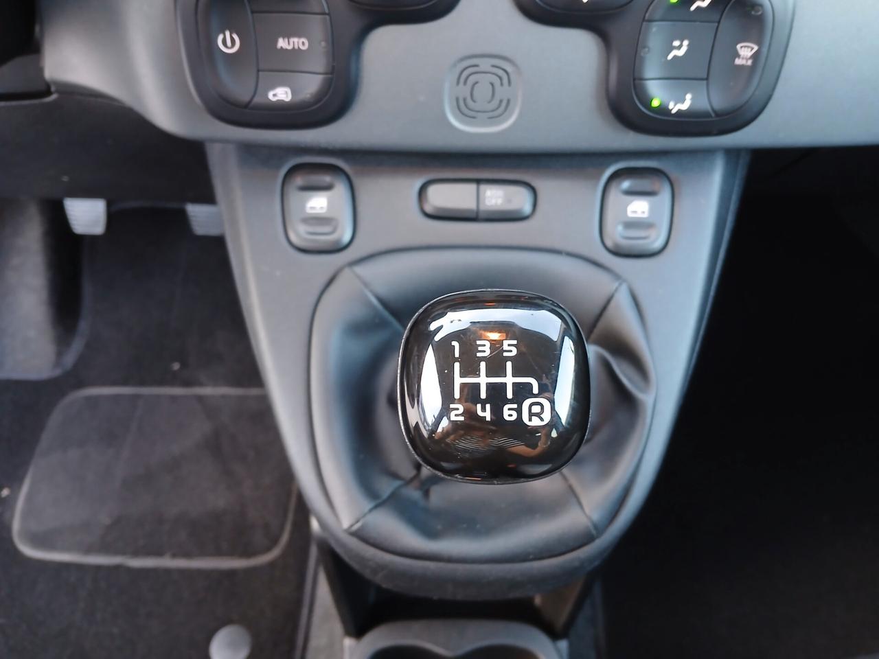 FIAT PANDA 1.0 HYBRID CITY LIFE 2023