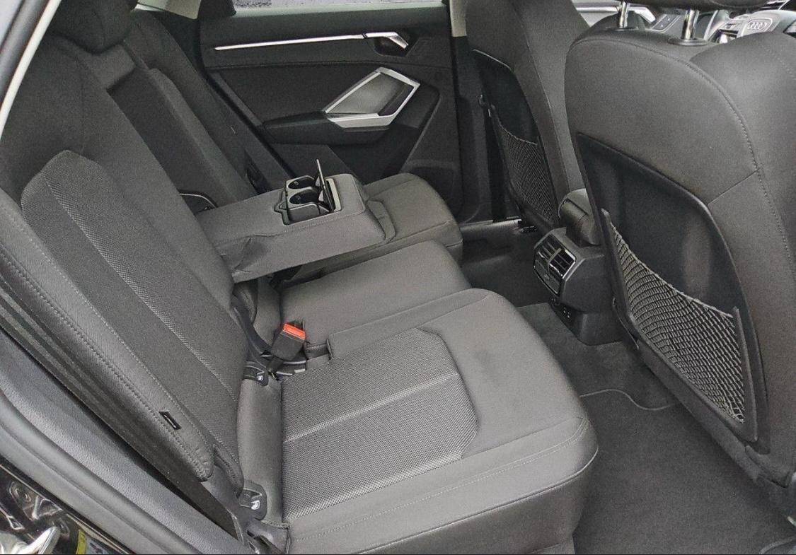 Audi Q3 35 TFSI Business Advanced-Rata 290€