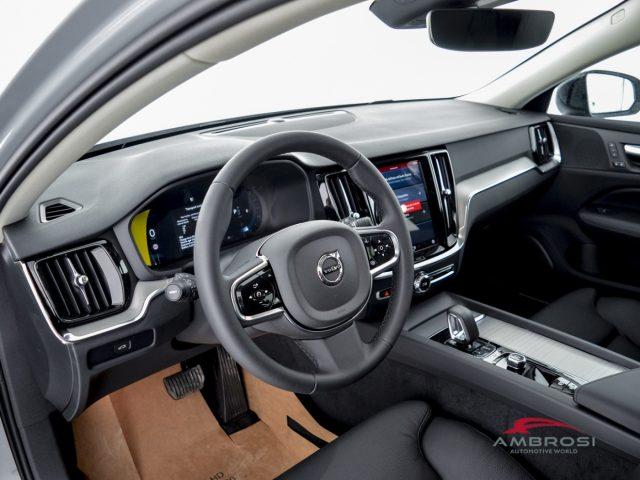 VOLVO V60 B4 Mild hybrid Benzina Plus Dark