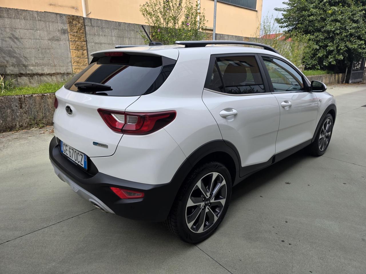 Kia Stonic 1.0 T-GDi 100cv hybrid GT Line