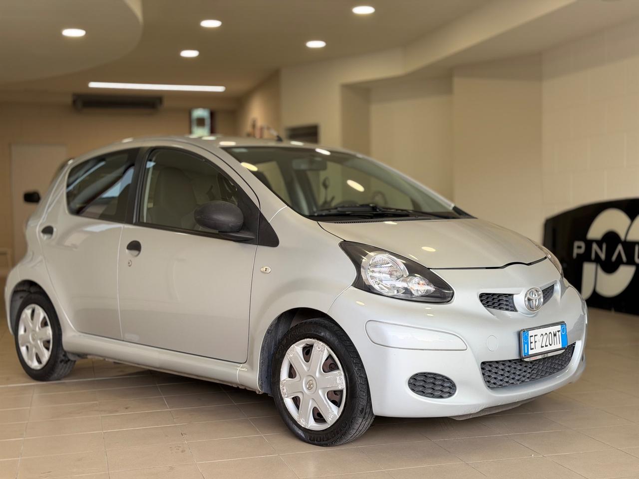 Toyota Aygo 1.0 12V VVT-i 5 porte Now Connect