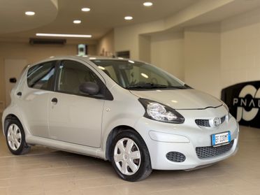 Toyota Aygo 1.0 12V VVT-i 5 porte Now Connect