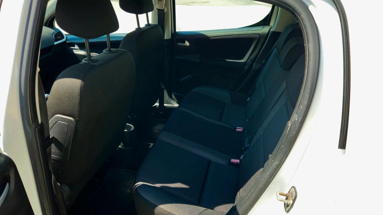 Peugeot 207 1.4 HDi 68CV 5p. Energie Sport