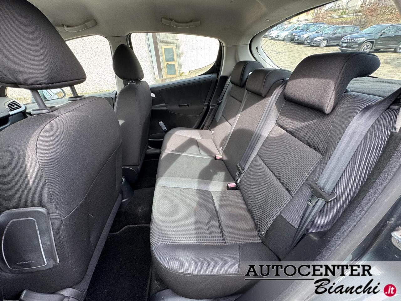 Peugeot 207 5 Porte 207 5p 1.6 hdi 8v Millesim 200