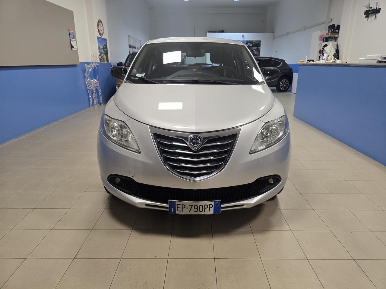 Lancia Ypsilon 0.9 TwinAir 85 CV 5 porte Metano Ecochic Gold