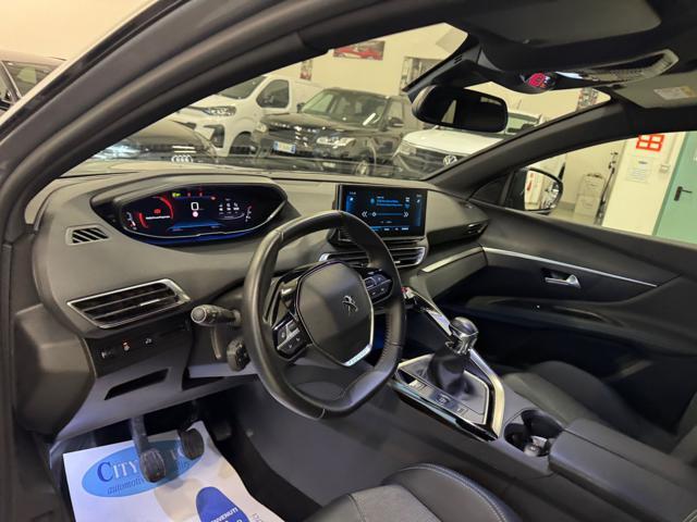 PEUGEOT 3008 PureTech Turbo 130CV Allure NAVI+RETR.