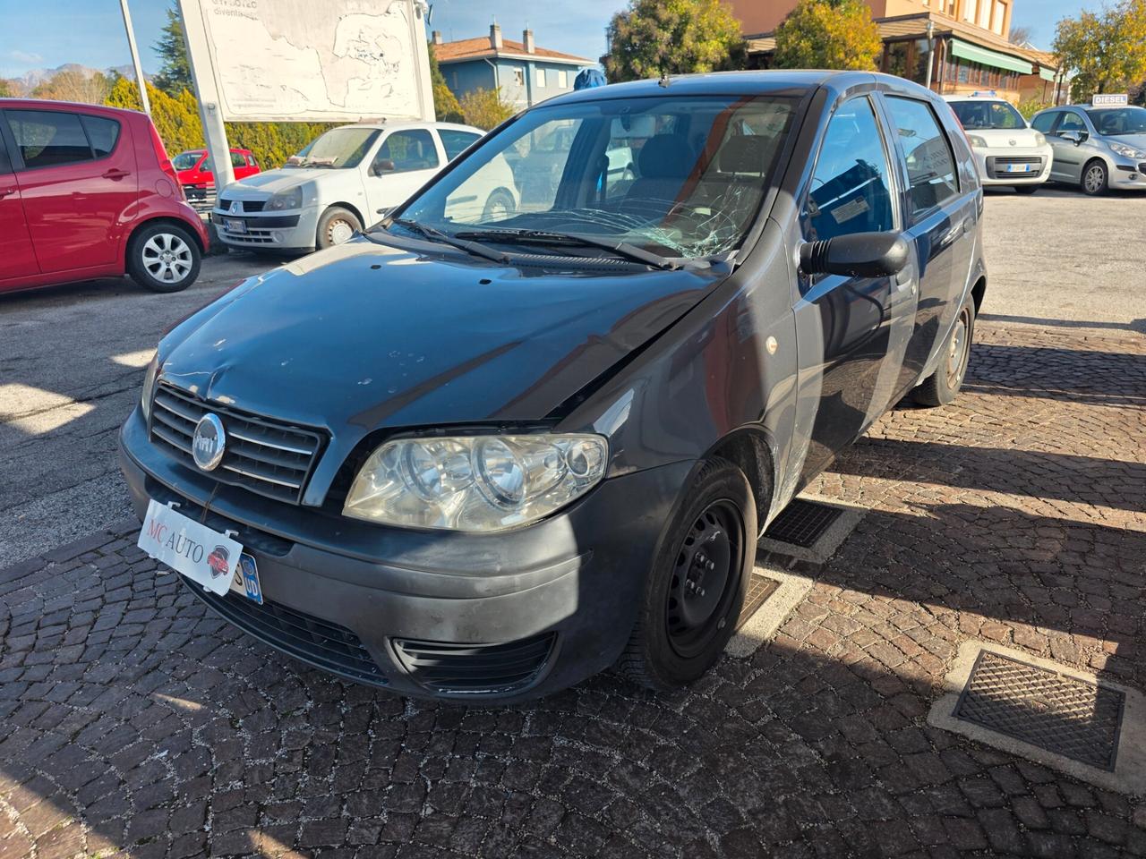 Fiat Punto 1.2 5 porte 160.000km Leggermente incidentata