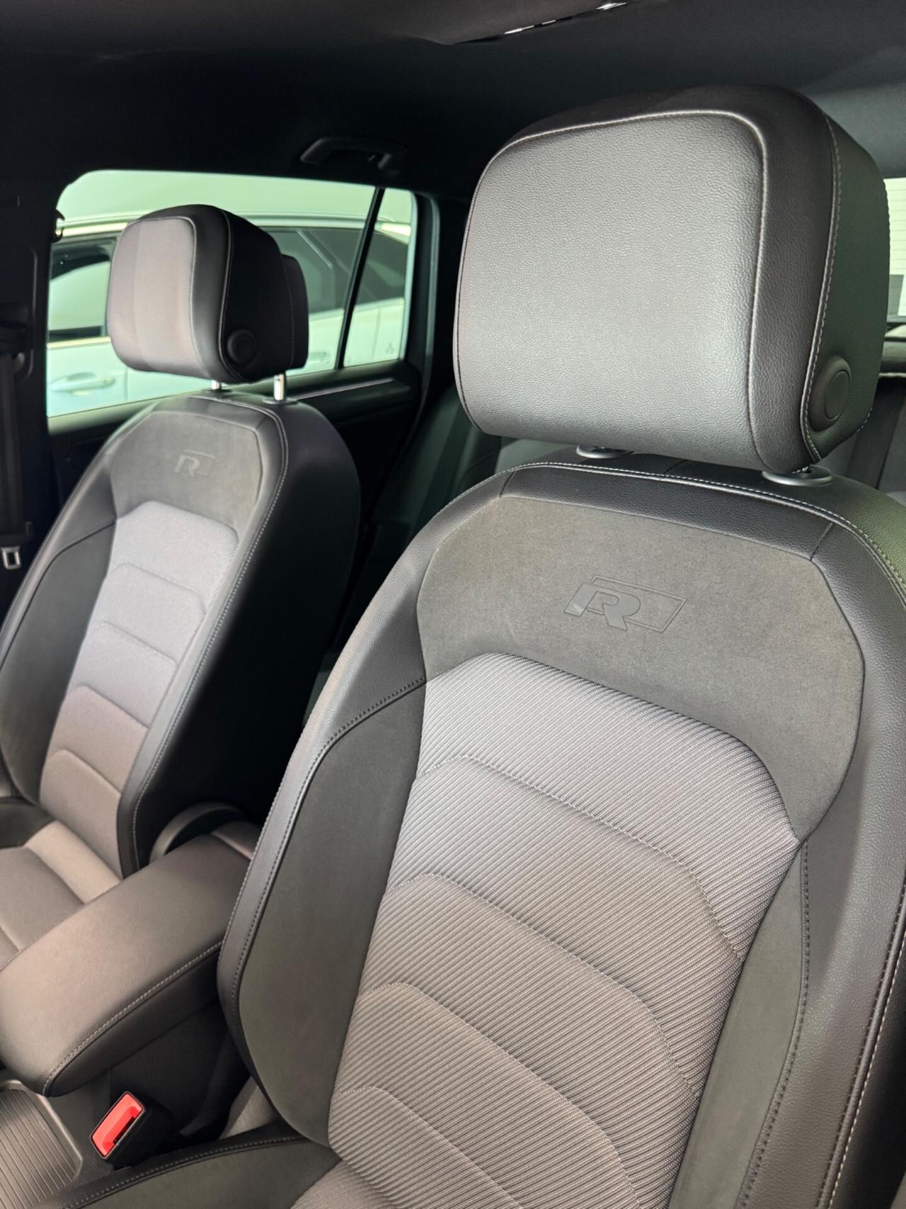 Volkswagen Tiguan 2.0 BiTDI 240 Cv DSG 4MOTION R-Line